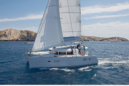 Charter Catamaran Lagoon Lagoon 40 Saint George's