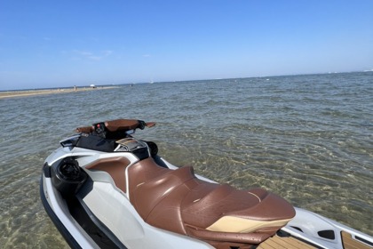 Location Jet-ski Seadoo Gtx Limited 230 Le Grau-du-Roi