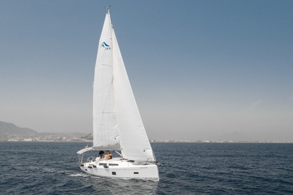 Charter Sailboat Hanse Hanse 388 Dénia