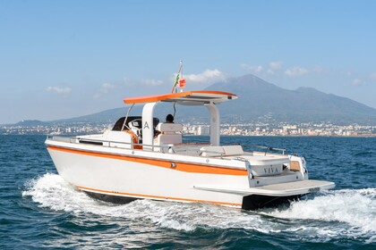 Charter Motorboat ITALYURE 35 Capri