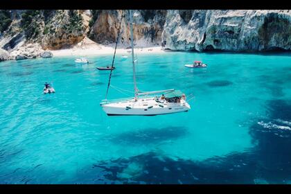 Aluguel Veleiro Benetau Oceanis 400 Arbatax