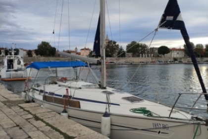 Hire Sailboat Bavaria 36 Cruiser Zadar