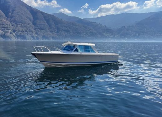 Motorboat Bertram Fischerman 25 Boot Grundriss