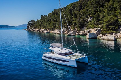 Charter Catamaran Catana Group Bali Catsmart - 4 cab. Biograd na Moru