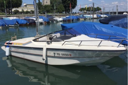 Location Bateau à moteur Rio open 540 Grimaud