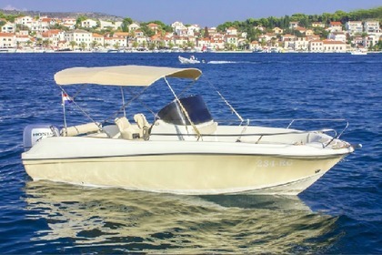 Verhuur Motorboot Reful HM Fly 22 Rogoznica