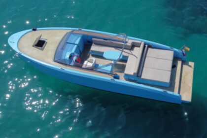 Charter Motorboat VANQUISH VQ32 Ibiza