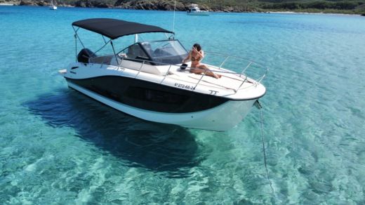 Motorboat Quicksilver 875 sundeck Boot Grundriss