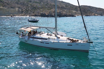 Hire Sailboat Jeanneau Sun Odyssey 439 Valletta