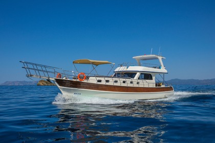 Alquiler Goleta Luxury custom built gulet with a capacity of 6 people Fethiye