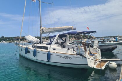 Charter Sailboat Bénéteau Oceanis 38.1 Golfo Aranci