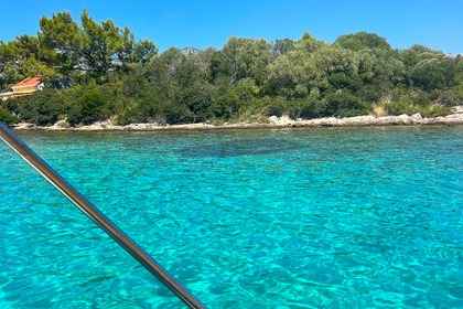 Hire Motorboat Blueline Blueline open 19 Korčula