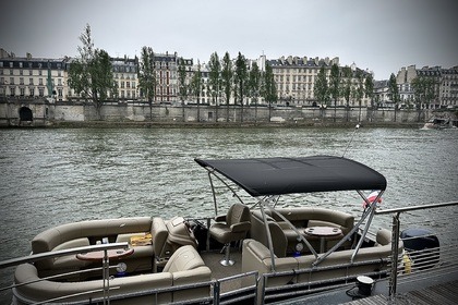 Charter Motorboat Smart craft Pontoon Paris