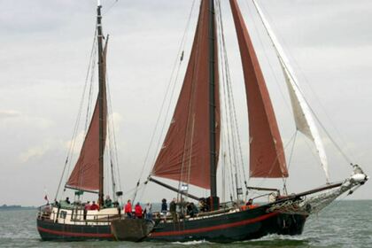 Hire Sailing yacht Custom Tweemast Klipperaak Chateauroux Enkhuizen