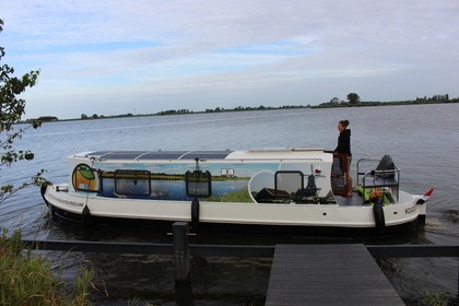 Verhuur Woonboot Friesland Boating EV 1000 Koudum