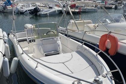 Charter Motorboat Ranieri International Saint-Cyr-sur-Mer