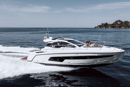 Verhuur Motorboot Azimut ATLANTIS 45 Capri