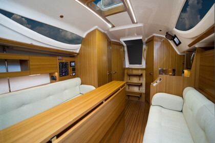 Charter Sailboat  Maxus 33.1 RS Prestige  Węgorzewo