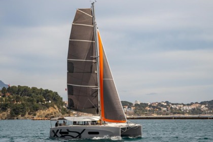 Location Catamaran Beneteau Excess 11 Toulon