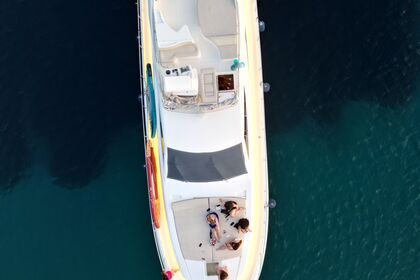 Charter Motor yacht Ferretti 620 Glyfada