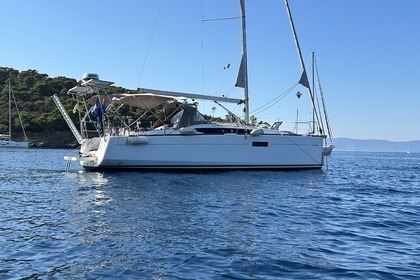 Hire Sailboat Jeanneau Sun Odyssey 349 Antibes