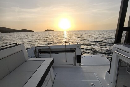 Location Bateau à moteur Jeanneau Cap Camarat 9 WA série 2 Les Trois-Îlets