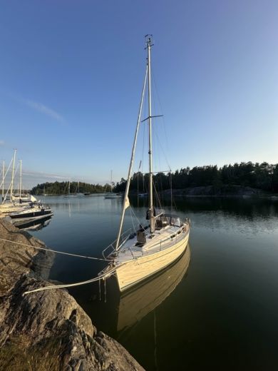 Stoccolma Sailboat Bavaria 34 alt tag text