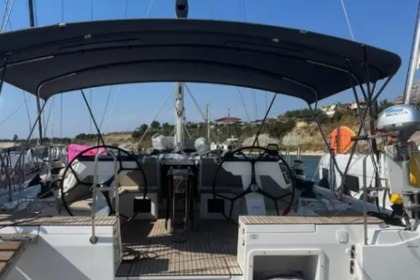 Hire Sailboat Bavaria Yachtbau Bavaria C46 - 5 cab. Palairos