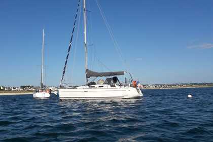 Charter Sailboat Dufour Dufour 34 Performance Loctudy