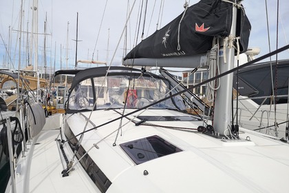 Rental Sailboat  Sun Odyssey 440 - 4 cabine - 2 bagni Castiglioncello