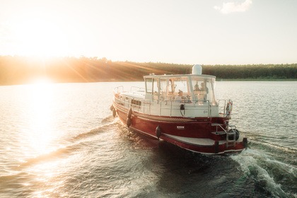 Charter Motor yacht Motoryacht 12m Mecklenburgische Seenplatte