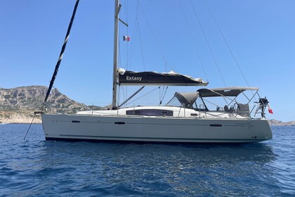 Location Voilier Beneteau Oceanis 40 Port-Saint-Louis-du-Rhône