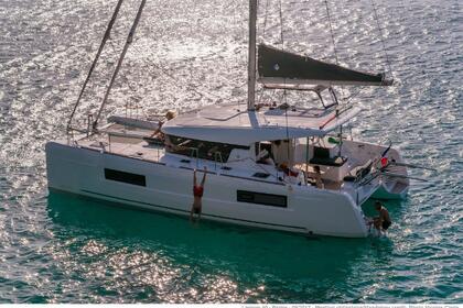 Rental Catamaran Lagoon-Bénéteau Lagoon 40 - 4 + 1 cab. Trogir