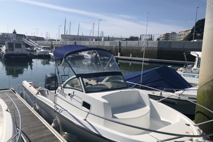 Charter Motorboat Beneteau Ombrine 5,50m Quiberon