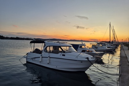 Rental Motorboat Beneteau Antares 8 Sukošan