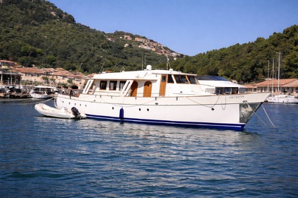 Charter Motor yacht Moltedo Santa Margherita 23 La Spezia