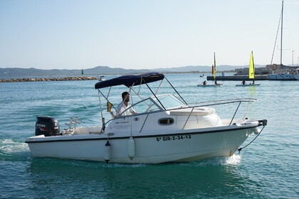 Charter Motorboat Boston Whaler Conquest 205 L'Estartit