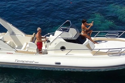 Rental Motorboat Capelli Tempest 1000 wa Lake Como