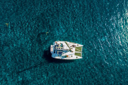 Hire Catamaran Lagoon Lagoon 380 Santorini