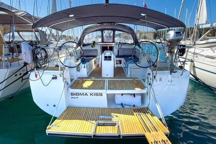 Verhuur Zeilboot Jeanneau Sun Odyssey 440 - 4 cab. Pula