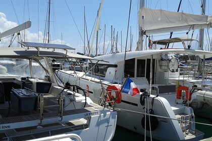 Hire Catamaran LAGOON 39 Corfu