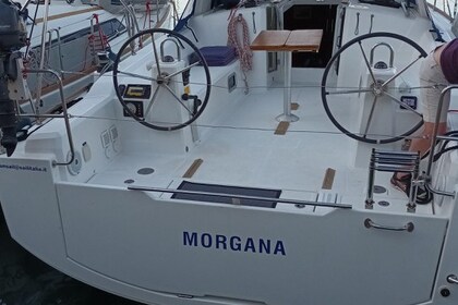 Rental Sailboat Bénéteau Oceanis 38 - 3 cab. Marina di Portorosa