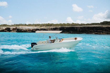 Noleggio Barca a motore INVICTUS INVITUS 200FX Ciutadella de Menorca