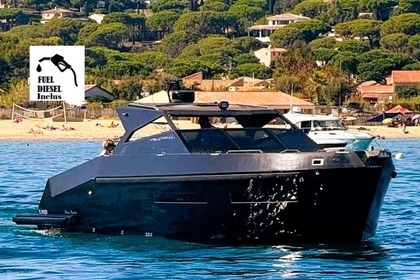 Rental Motorboat MazuYacths Fourtytwoo Port Grimaud