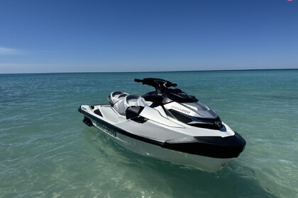 Alquiler Moto de agua Seadoo GTX 300 LTD white pearl 2024 Ibiza