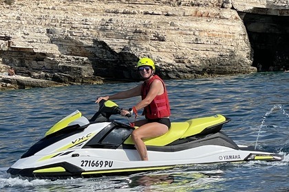 Rental Jet ski Yamaha Waverunner Premantura