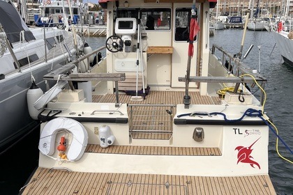 Charter Motorboat Botnia Targa 10.40 Saint-Cyr-sur-Mer