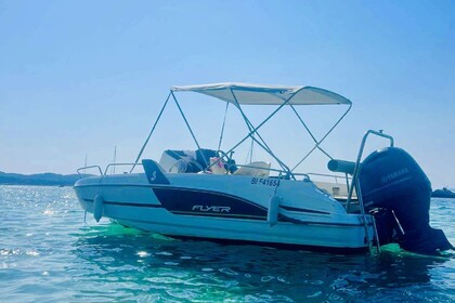Rental Motorboat Beneteau Flyer 6.6 Sundeck Hyères