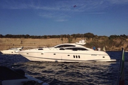 Hire Motor yacht Sunseker 72 Capri
