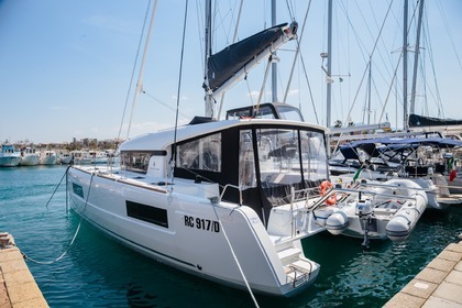 Hire Catamaran LAGOON 40 Olbia